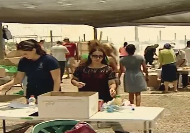 נקודת ריענון לחיילים ב''צוק איתן''