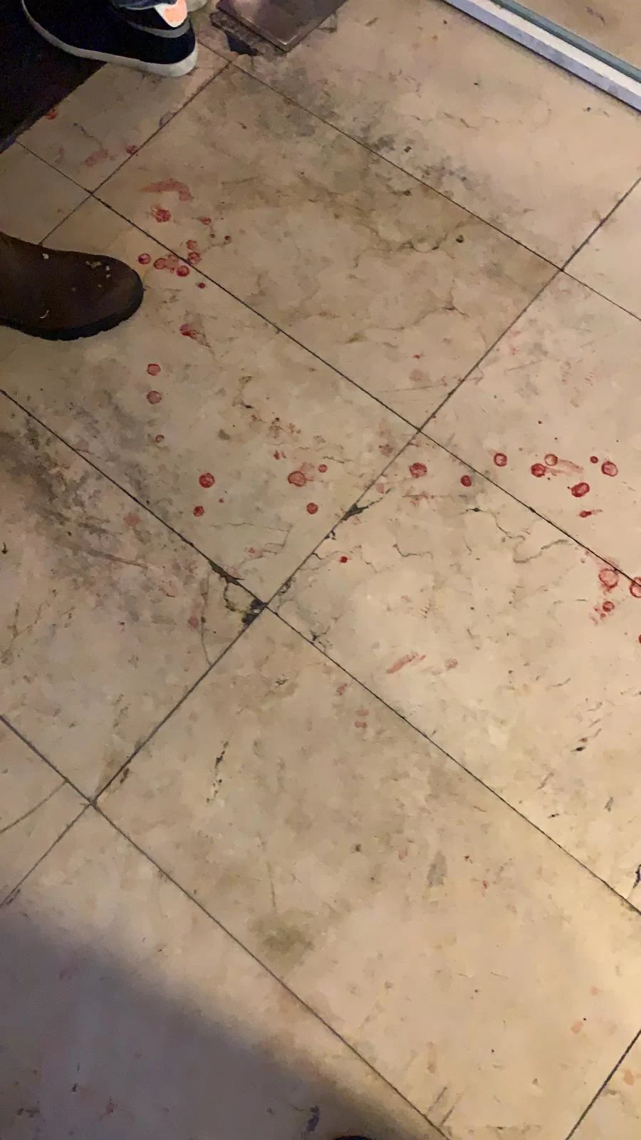 מסעדת סיטארה בתל אביב שבה נפצעו ארבעה בני אדם מנפילת חלון מגובה