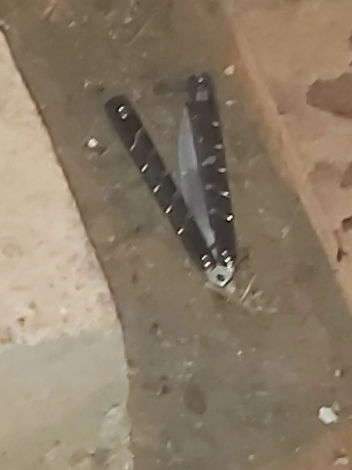 הסכין שבעזרתה ניסה פלסטיני, על פי החשד, לדקור שוטר בחדרה