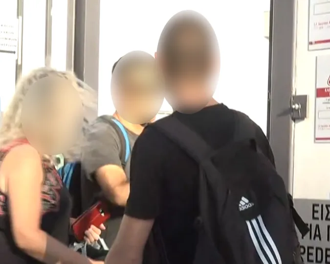 אחד מהנערים החשודים באונס בקפריסין משוחרר ממעצר