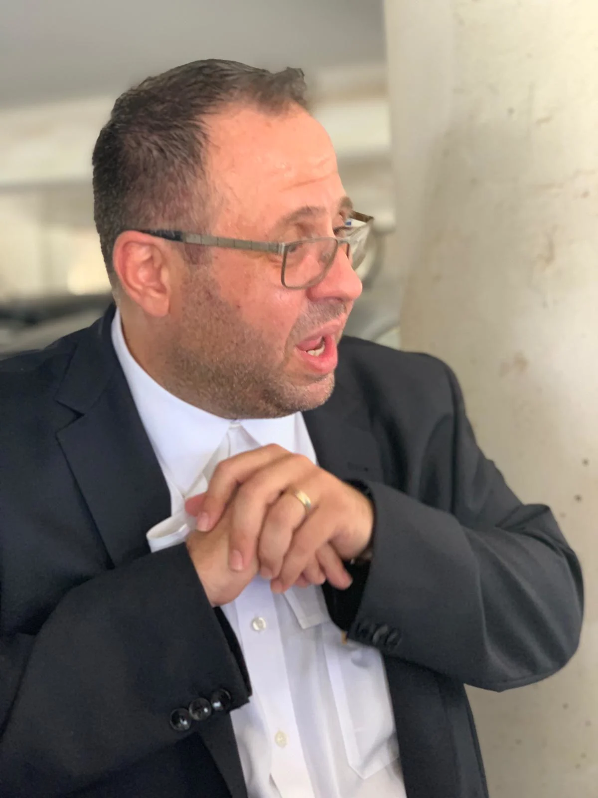 פרקליטה של התיירת הבריטית, אנדראס פיטאג׳יס