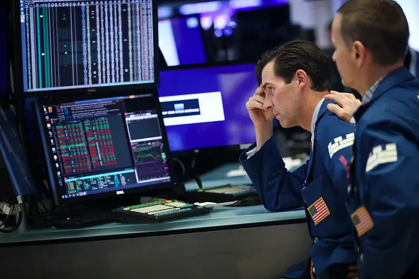 ירידות חדות בוול סטריט