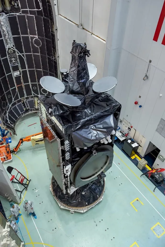 עמוס 17 במעבדה