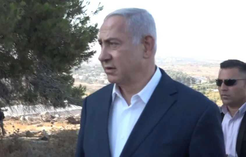 נתניהו בזירת הפיגוע בגוש עציון