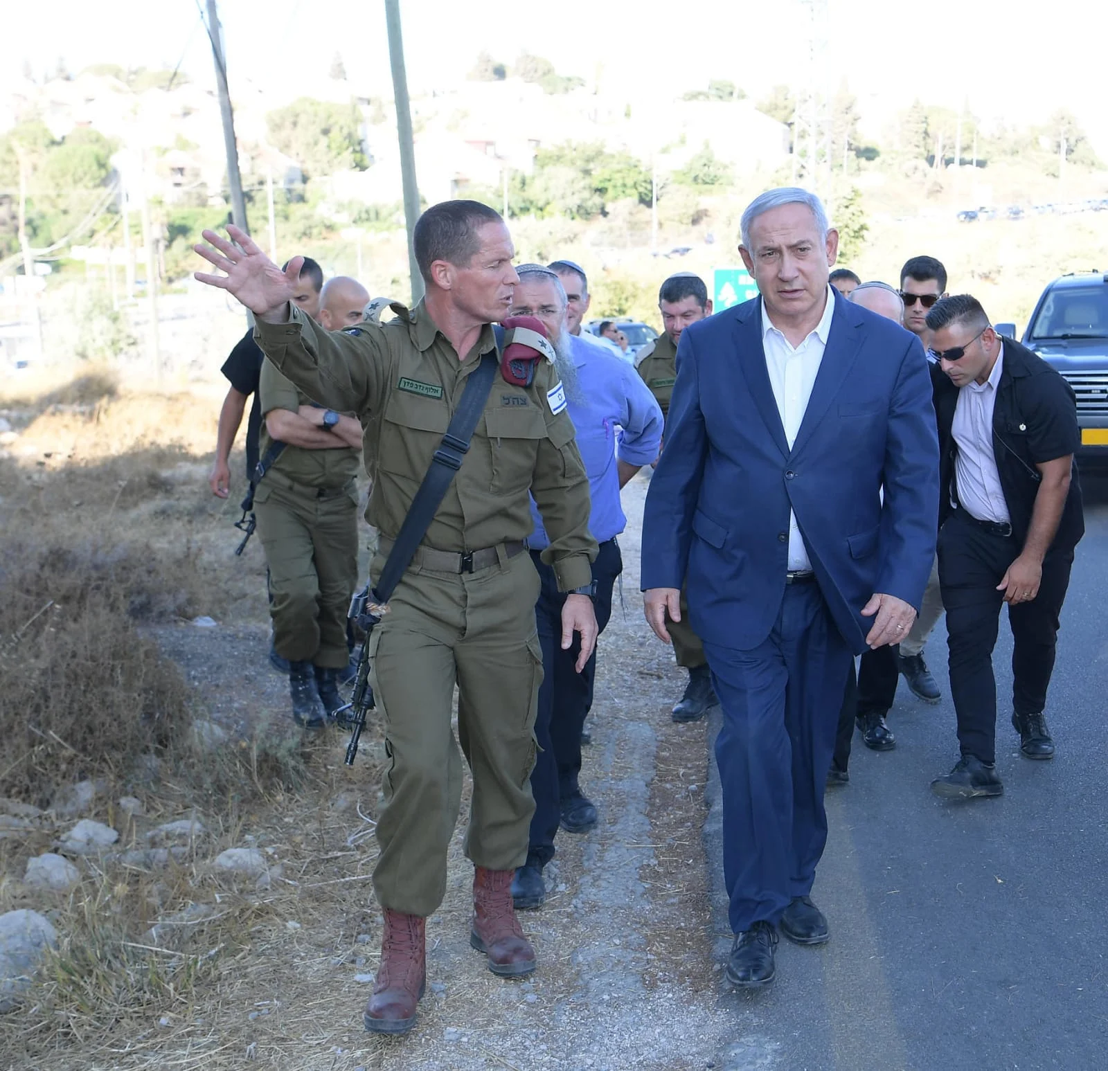 נתניהו מבקר בזירת הפיגוע בגוש עציון