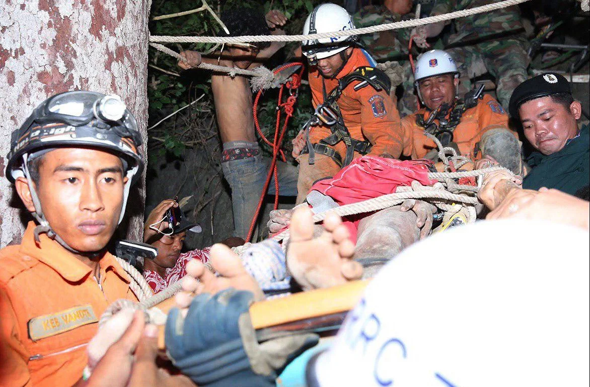 חילוץ הצעיר שנלכד בנקיק בקמבודיה