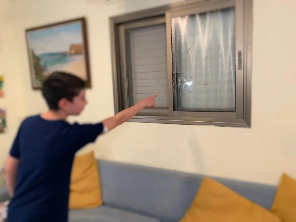 פגיעת הרסיס בבית בעוטף עזה