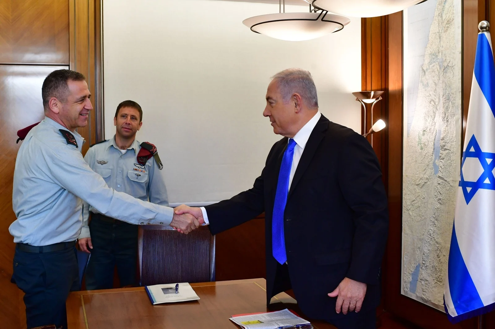 בנימין נתניהו ואלוף אביב כוכבי