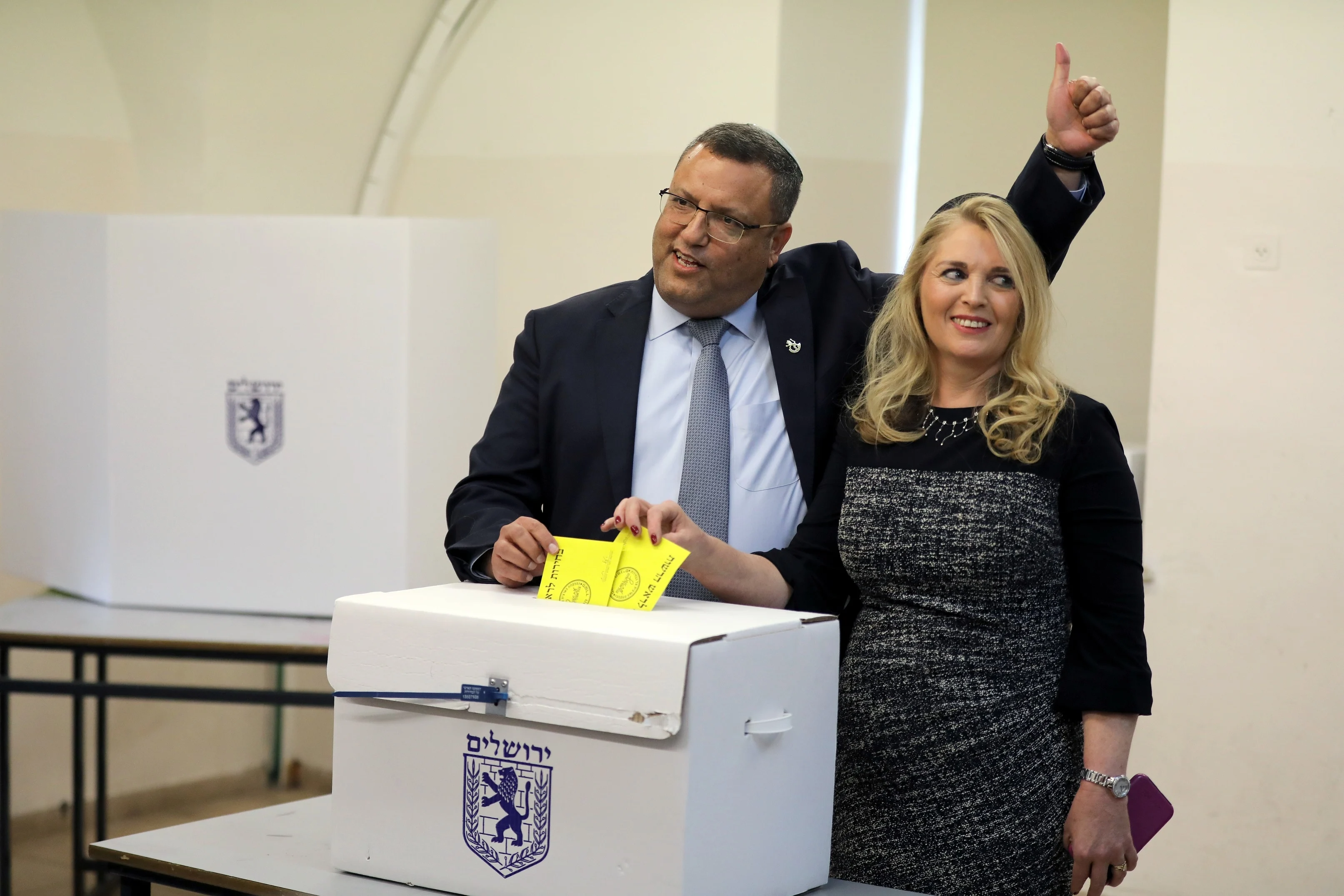 משה ליאון מצביע