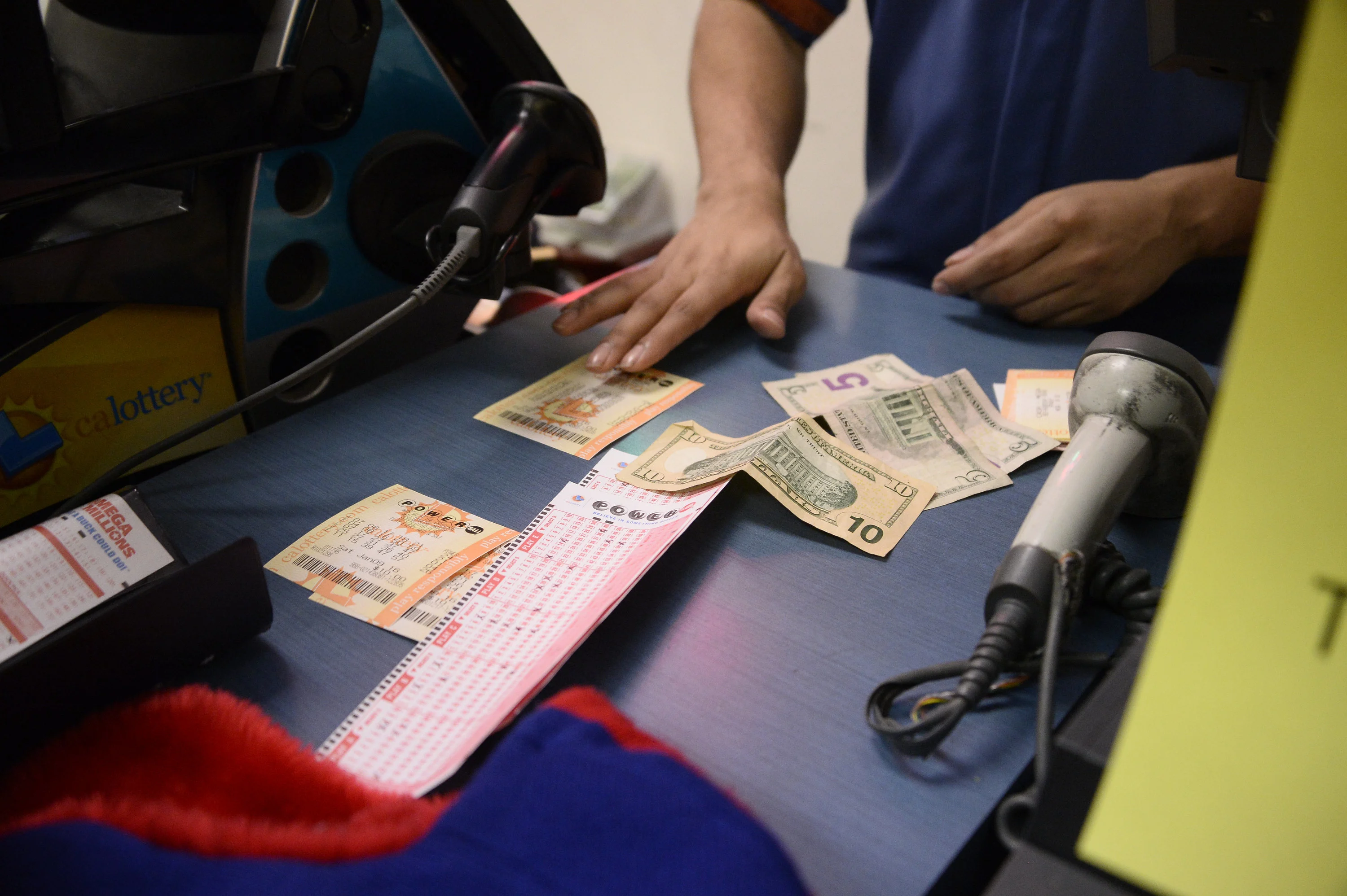 רכישת כרטיסי לוטו בארה''ב