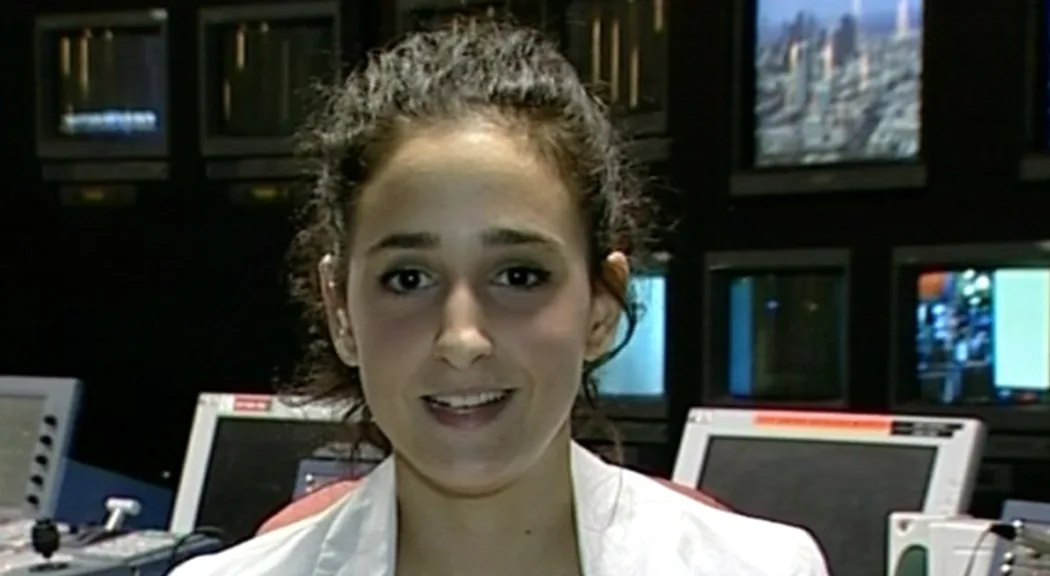 ספיר ניסני, העיתונאית החשודה בשפיכת שמן רותח על אמה