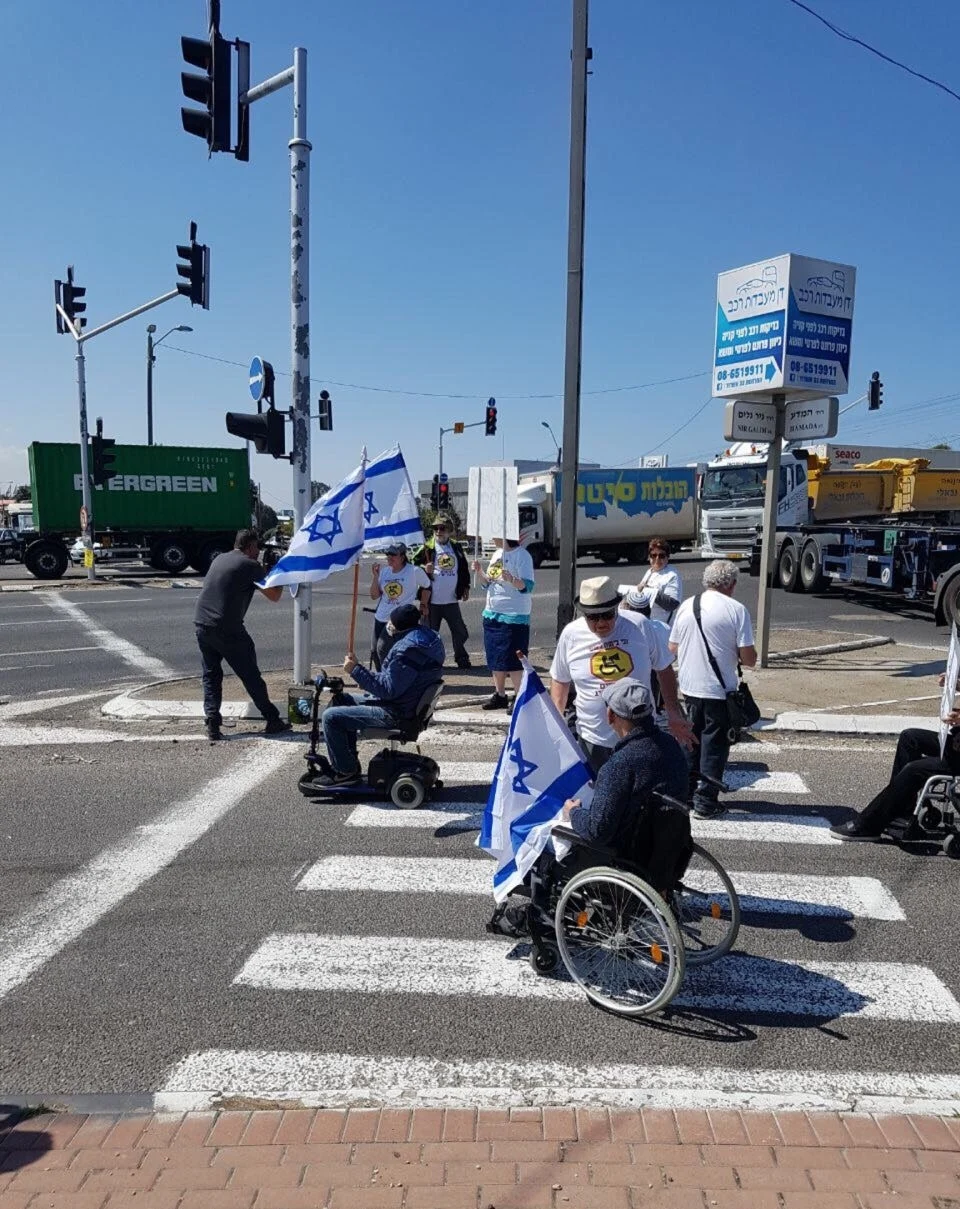 מחאת הנכים בכביש 41, בכניסה הצפונית לאשדוד