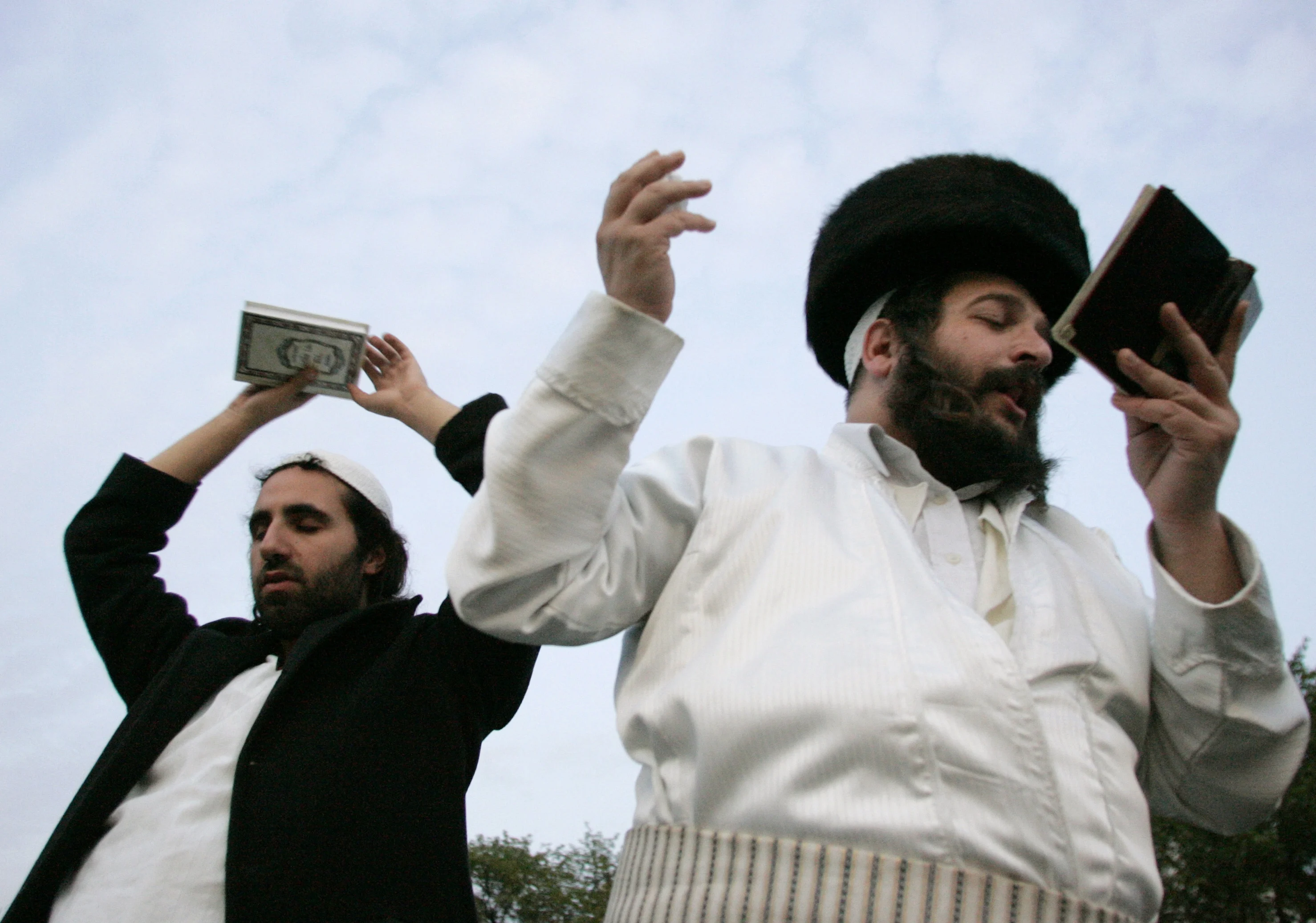 חסידי ברסלב בעיר אומן שבאוקראינה