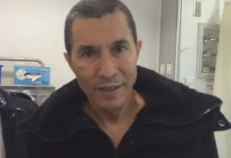 אלי טביב לאחר נסיון ההתנקשות בו