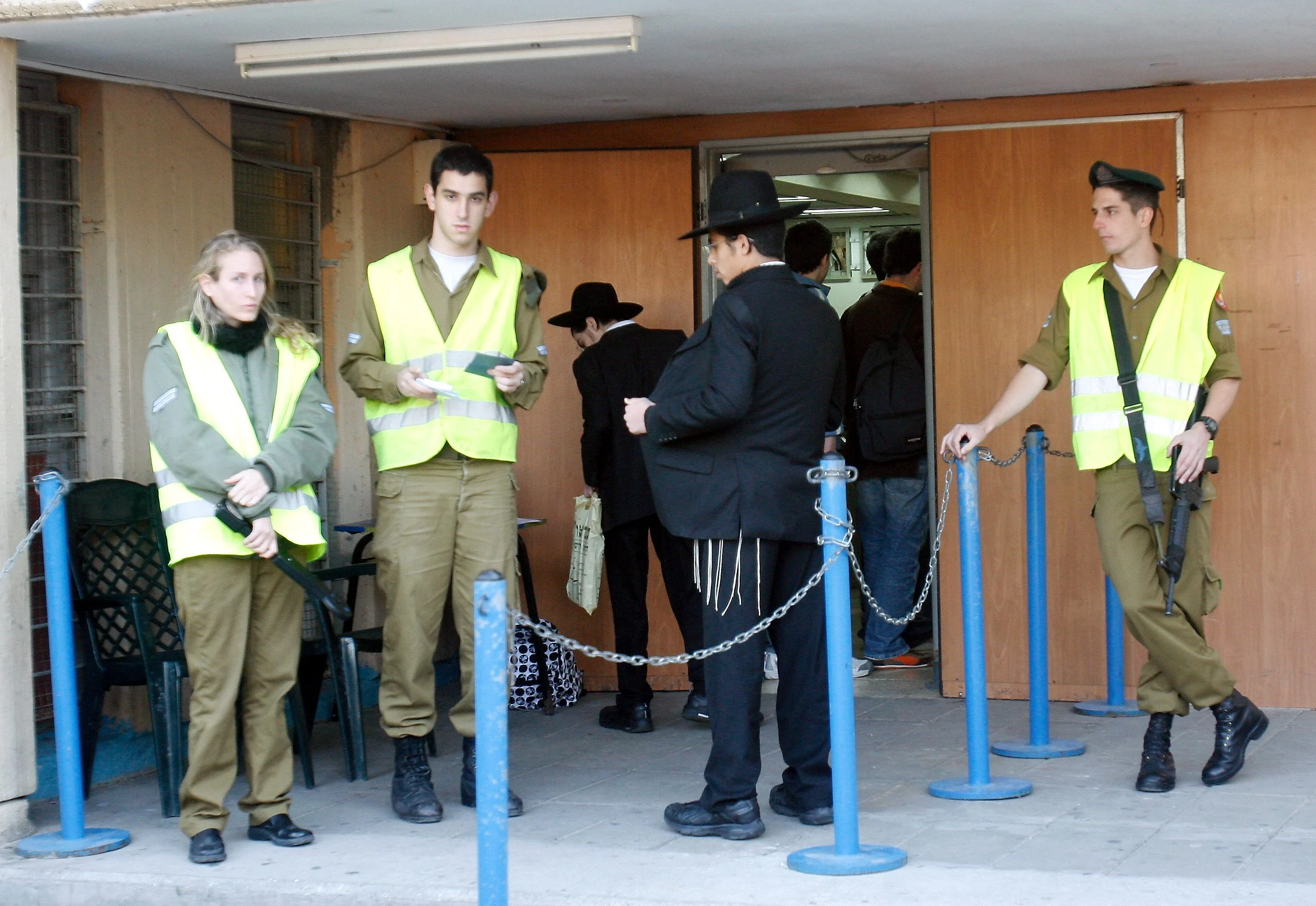 חרדי בלשכת גיוס