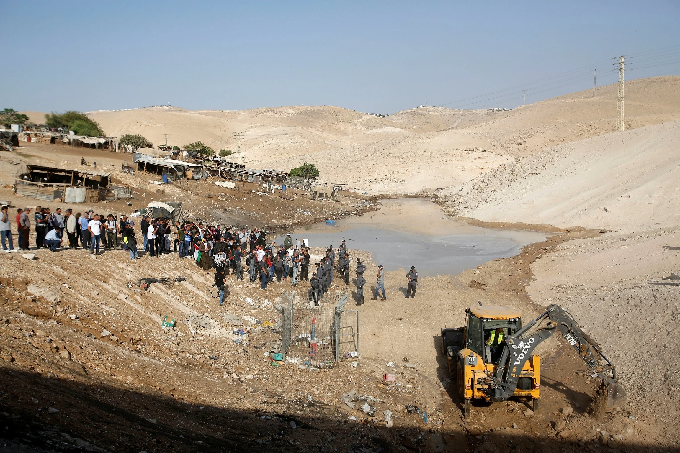 חאן אל-אחמר