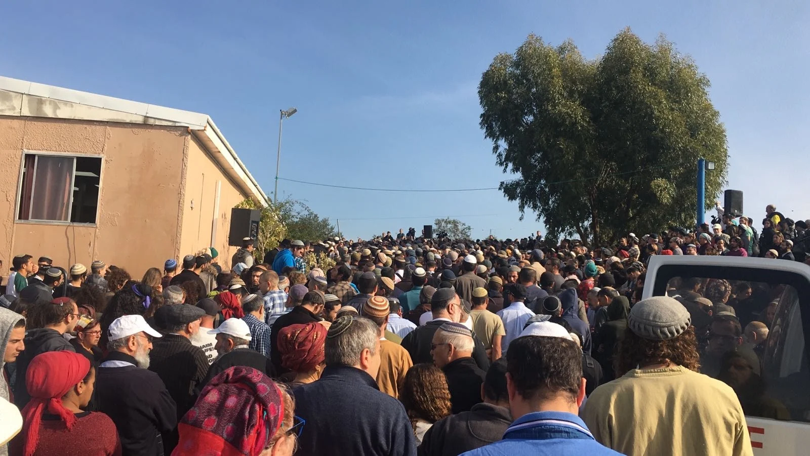 הלוויתו של רזיאל שבח שנרצח בפיגוע בחוות גלעד