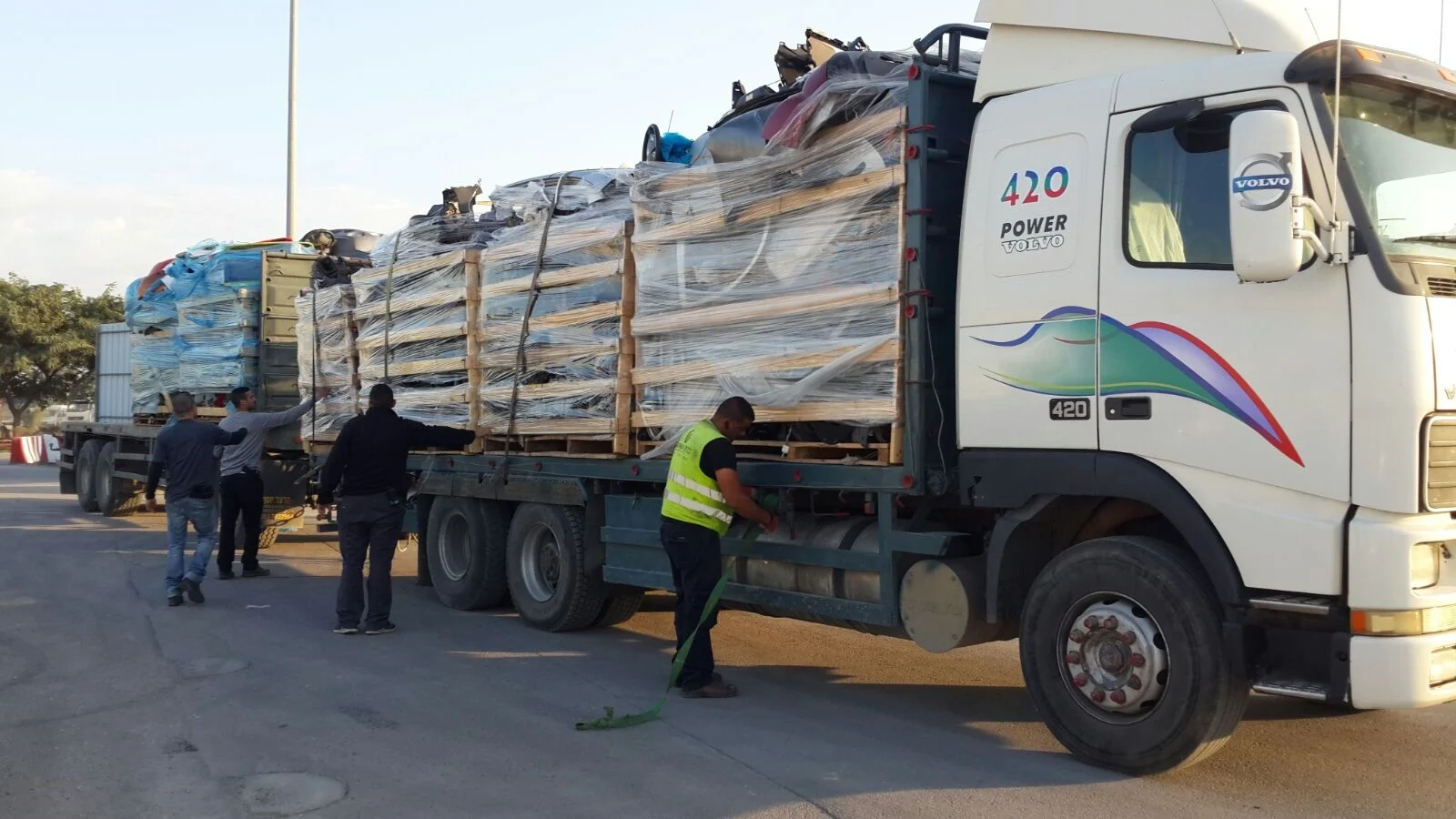 המשאית שבה נתפסו פלטות ממוגנות ירי בניסיון הברחה לעזה