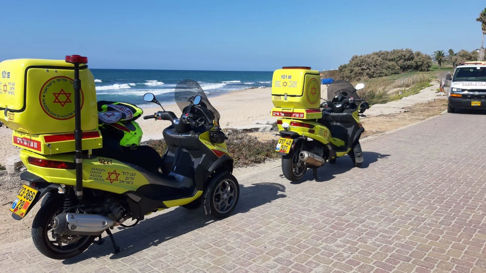 גבר כבן 60 טבע למוות בחוף פלמחים