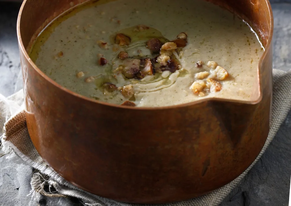 מרק פטריות מלך היער וערמונים