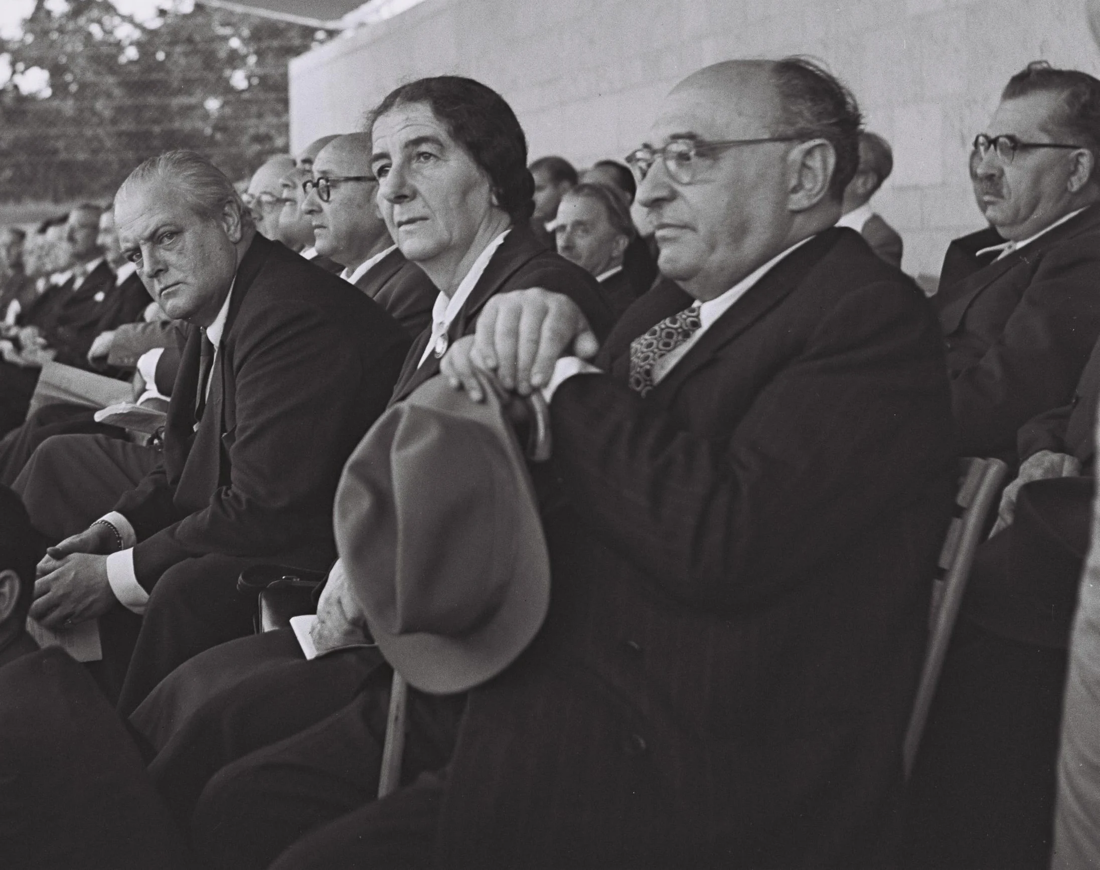 זלמן שז''ר, גולדה מאיר ורנדולף צ'רצ'יל, בנו של ווינסטון, באזכרתו של חיים וייצמן