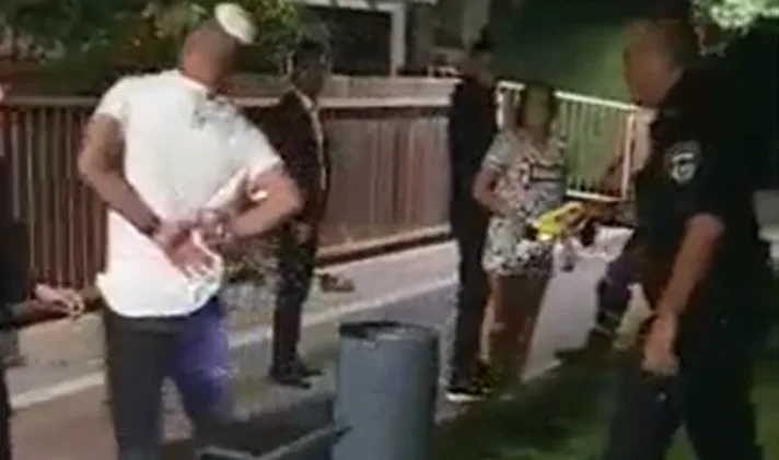 שוטר יורה בטייזר לעבר צעיר במגדל העמק