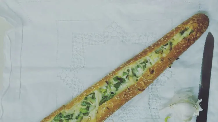 באגט במילוי גבינות