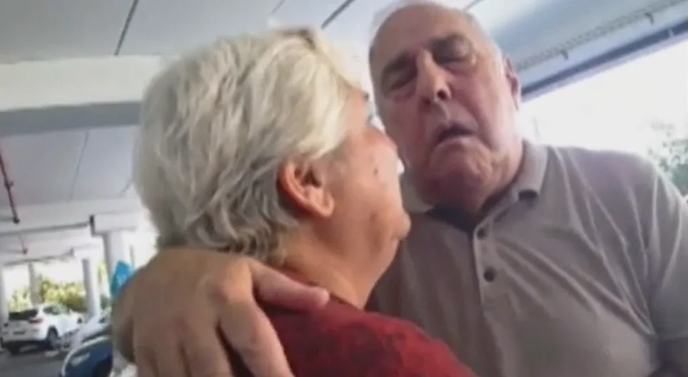 ויקטור ומוניקה קטן