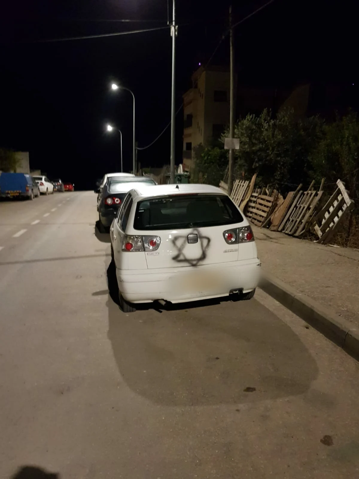 נזק לרכבים בשכונת עכרבא בצפת
