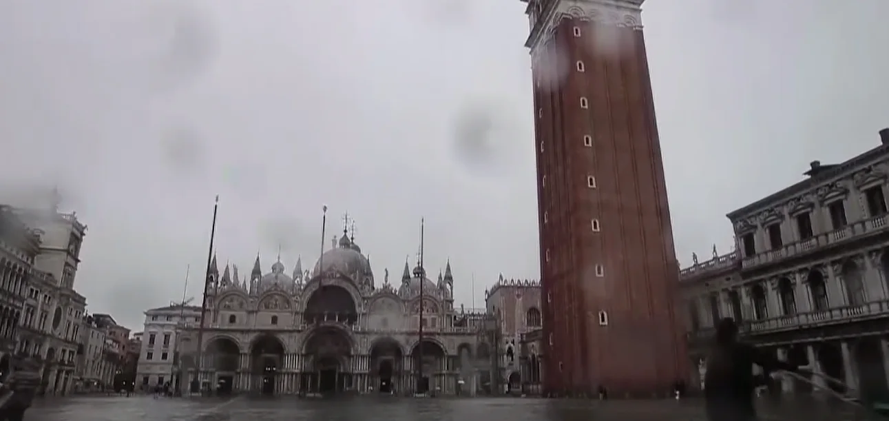 העיר ונציה מוצפת