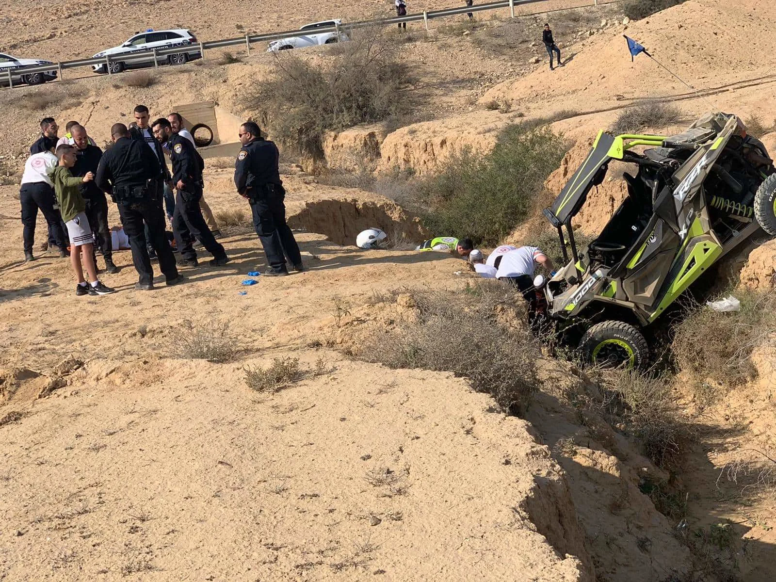 זירת התאונה שבה התהפך טרקטורון בכביש 204