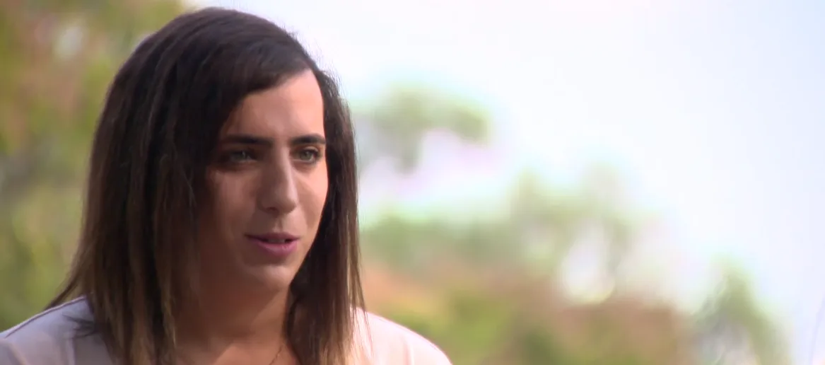 דניאל חלפון, טראנסג'נדרית