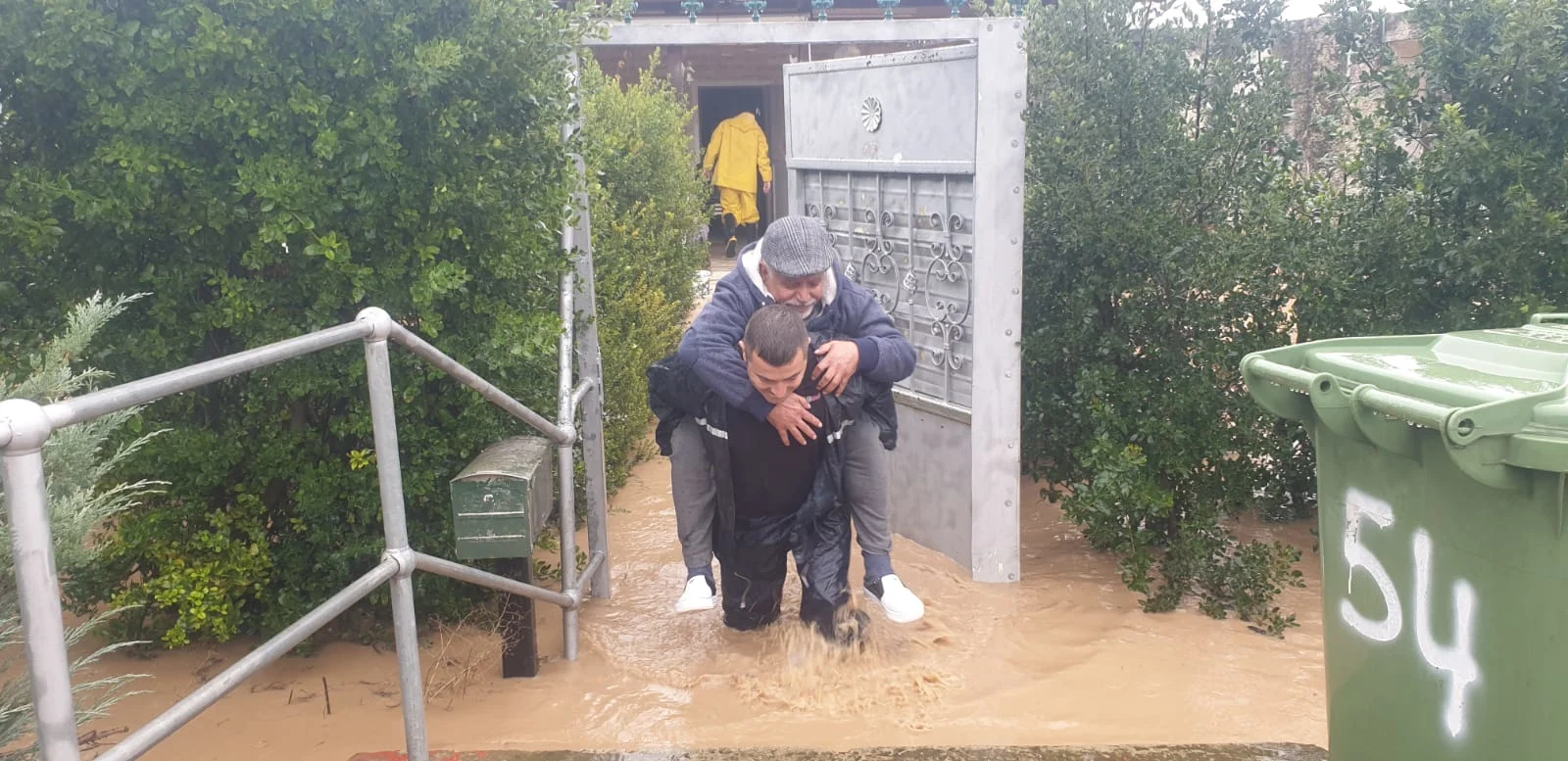 פינוי תושבים מהבתים במושב גבעתי