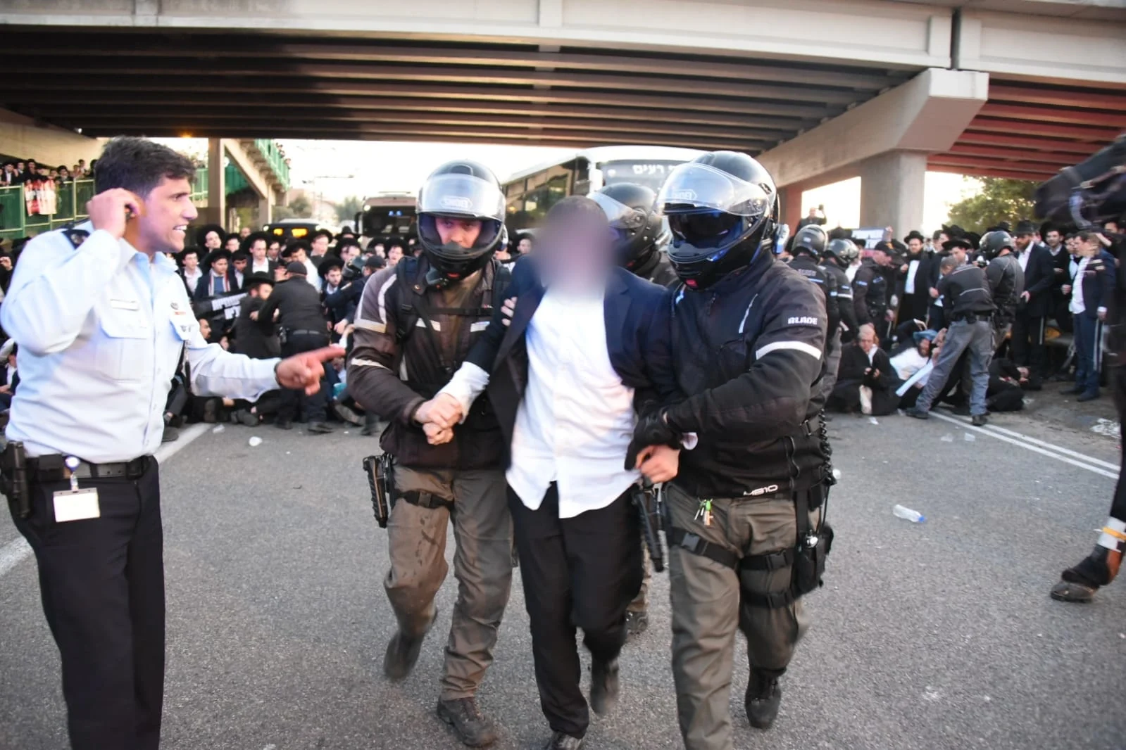 הפגנת החרדים הקיצוניים בכביש 4