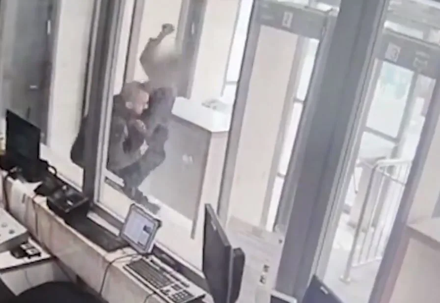 ניסיון פיגוע הדקירה לעבר לוחם מג''ב במערת המכפלה בחברון