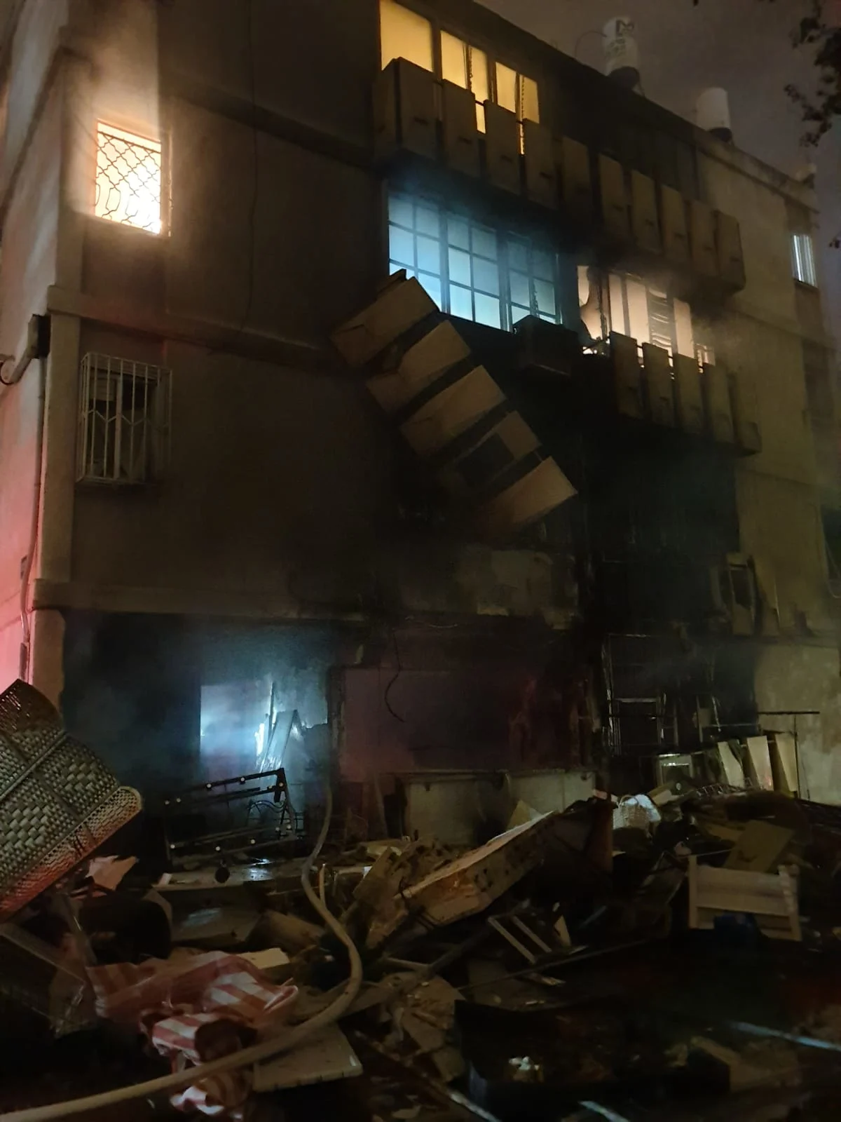 שריפה שפרצה כתוצאה מפיצוץ בלון גז באשדוד