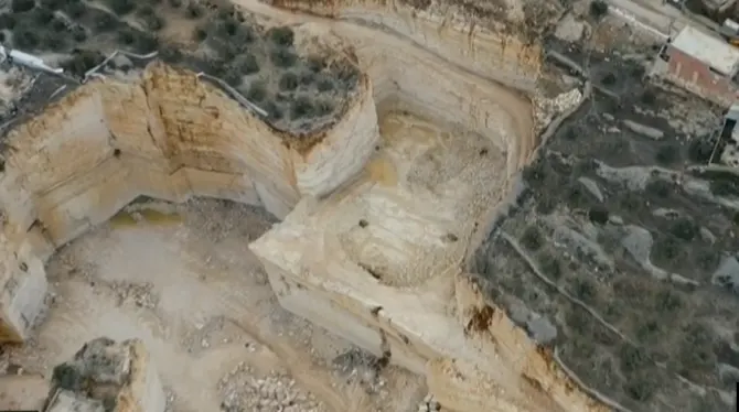 המחצבות הפיראטיות ביו''ש