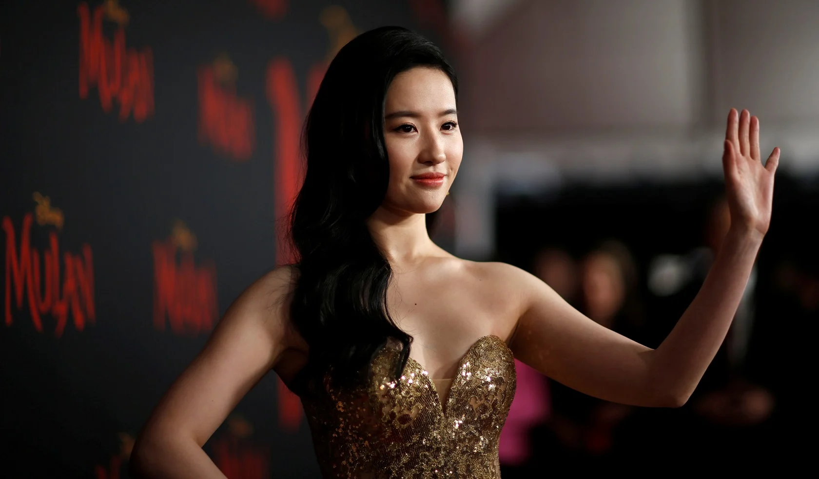 ליו יפיי, המגלמת את ''מולאן''