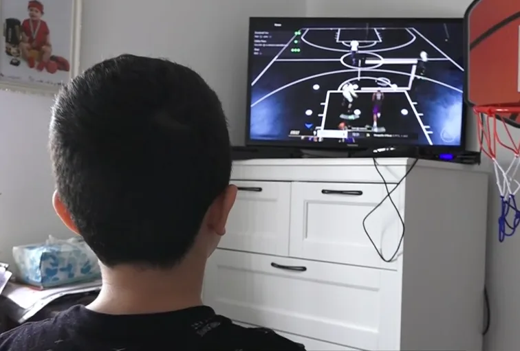 ילדים ומסכים בהסגר