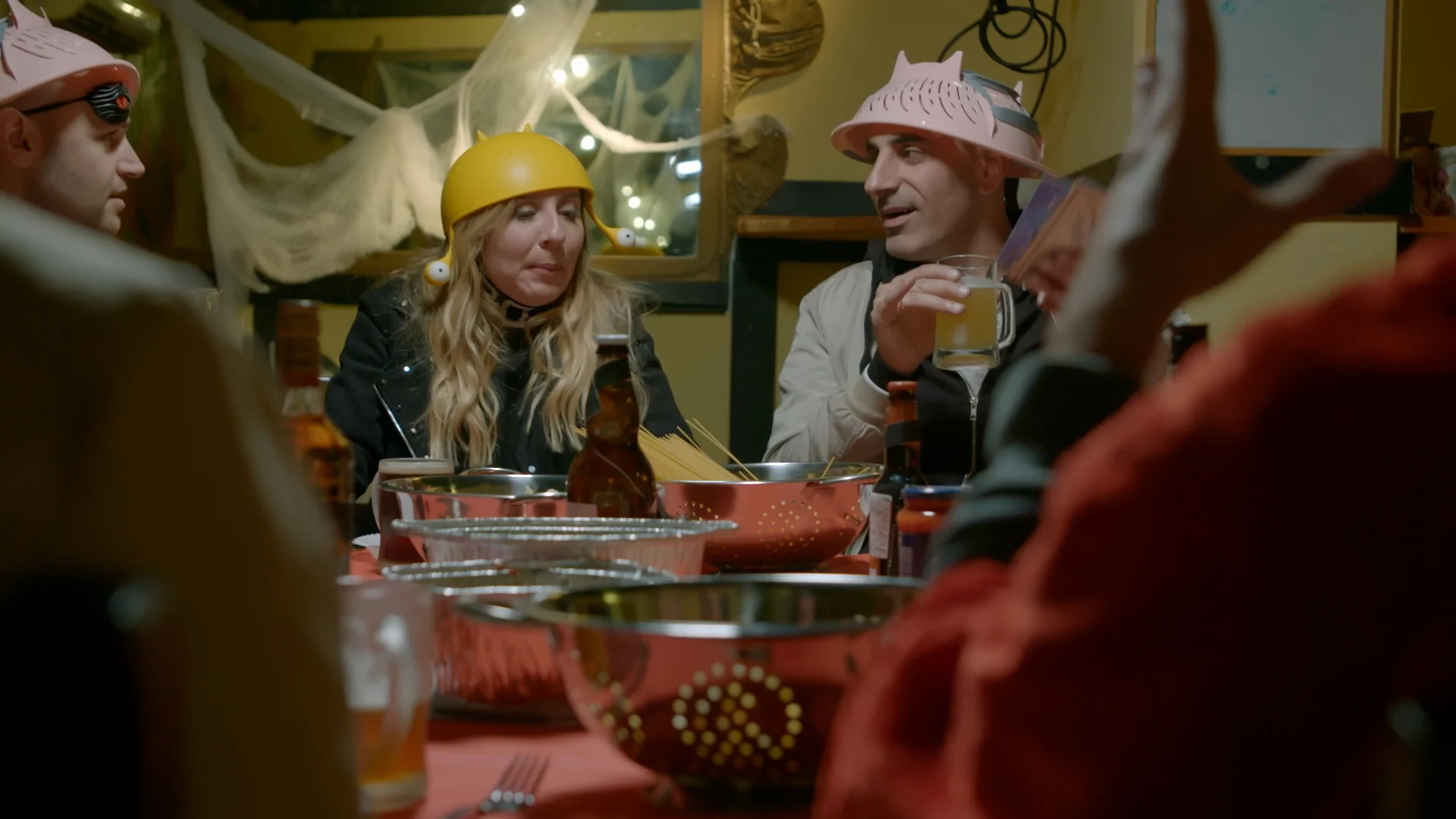 קובי מימון וליטל שוורץ מתוך קובי וליטל החיים עצמם עונה 1 פרק 5