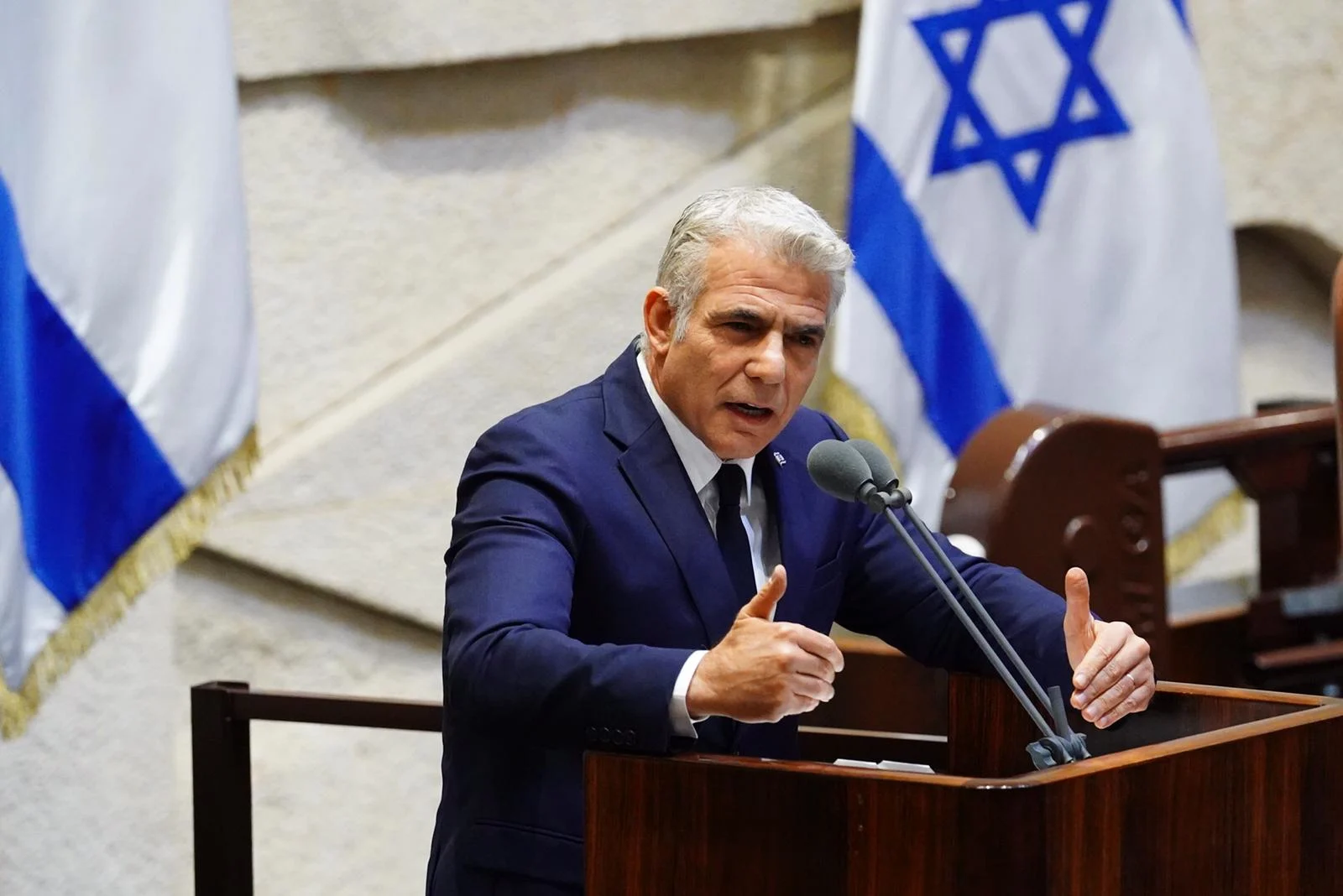 יו''ר האופוזיציה יאיר לפיד נואם במהלך השבעת הממשלה