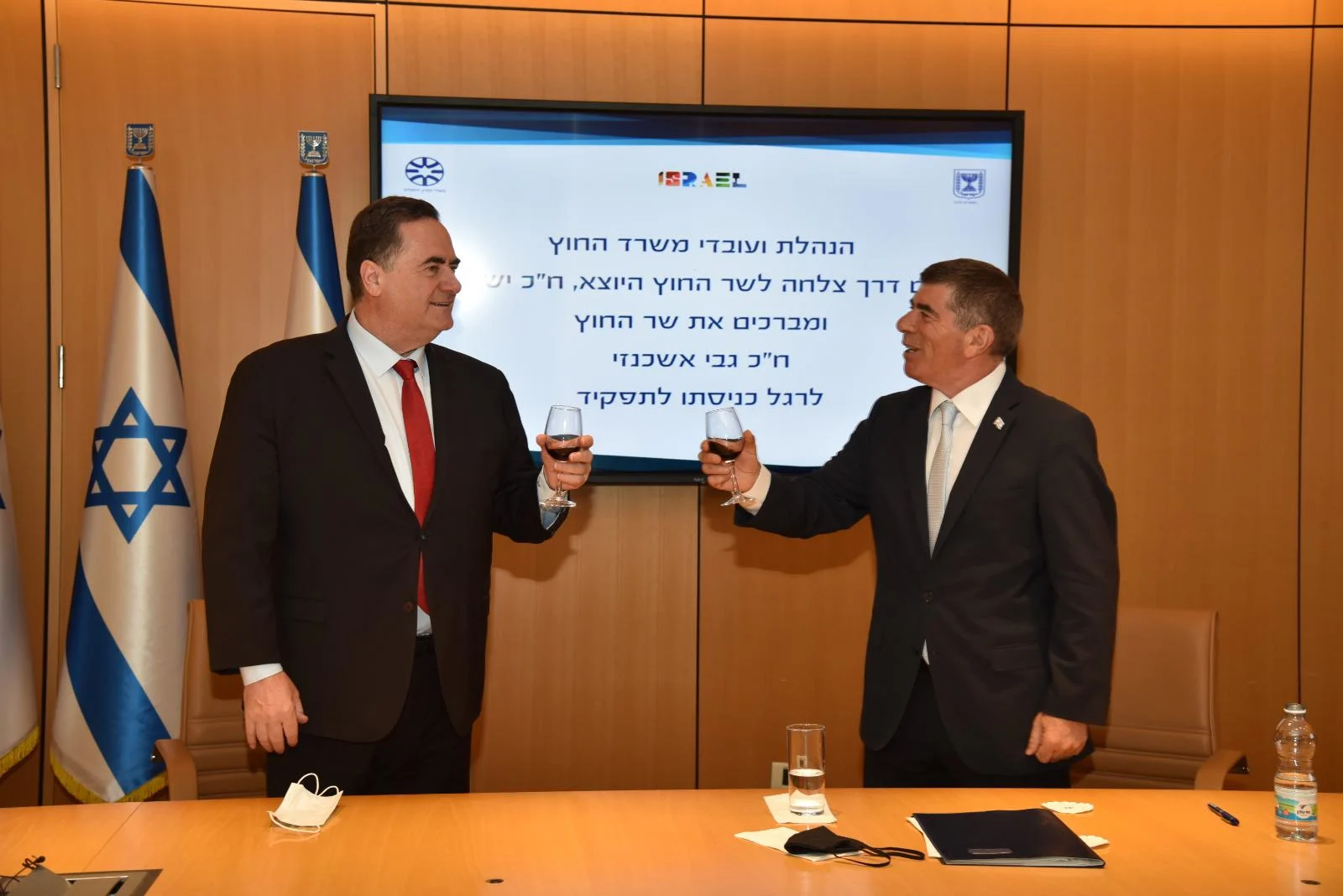 אשכנזי וכ''ץ מתחלפים במשרד החוץ