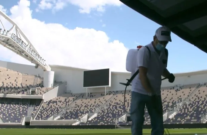 מבצע חיטוי באצטדיון