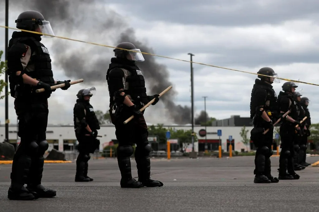 שוטרים במיניאפוליס
