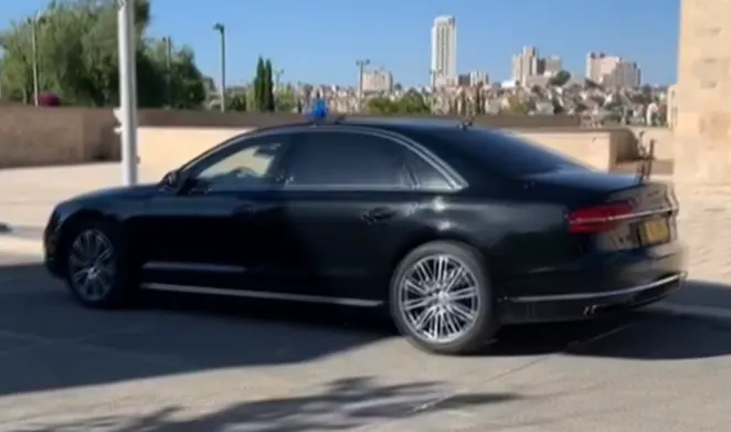 רכבי היוקרה של שיירת גנץ