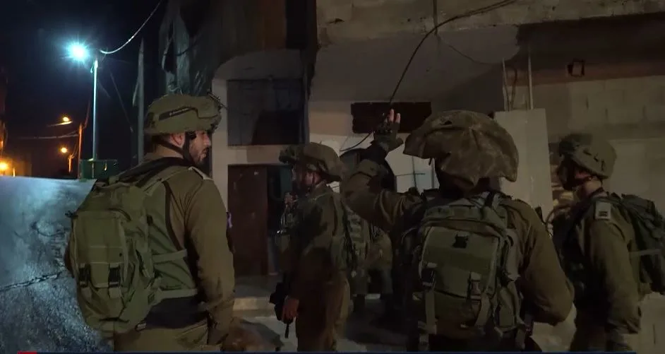 חיילים בכפר יעבד