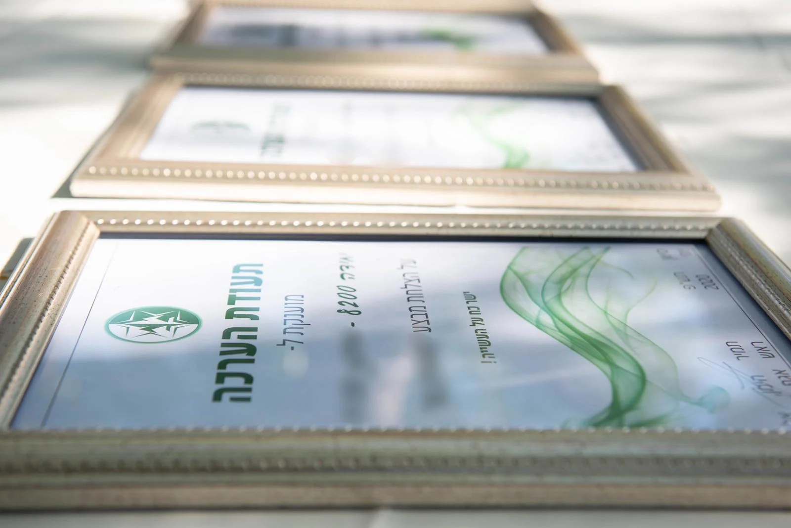 ראש אמ''ן, אלוף תמיר הימן, מעניק צל''ש ליחידות האגף