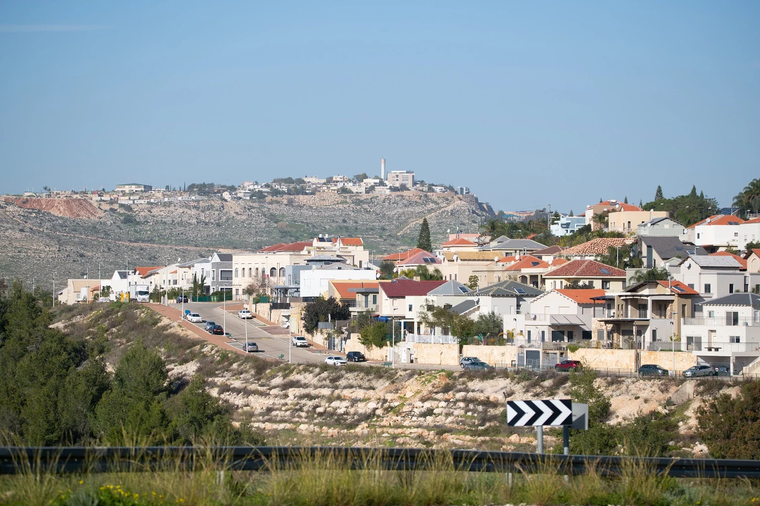 פדואל ובית אריה - שתי התנחלויות ישראליות ביהודה ושומרון