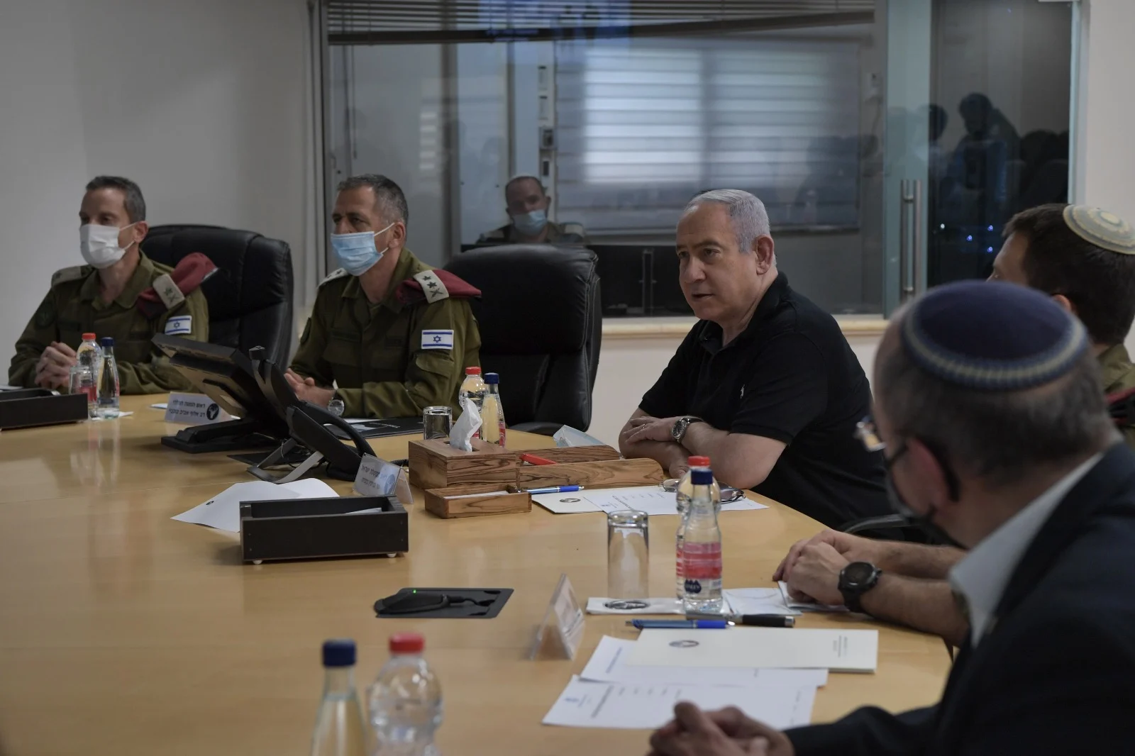 דיון היערכות בפיקוד צפון בראשות ראש הממשלה בנימין נתניהו
