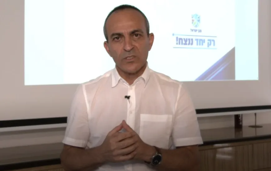 ממונה הקורונה הפרופ' רוני גמזו